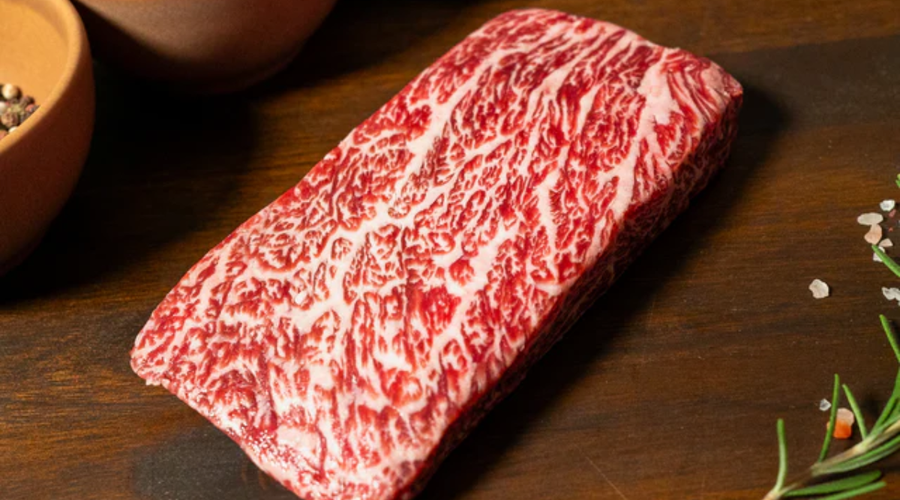The Secret is in the Sear: Unlocking Epic Flavor with Wagyu Bavette Steak